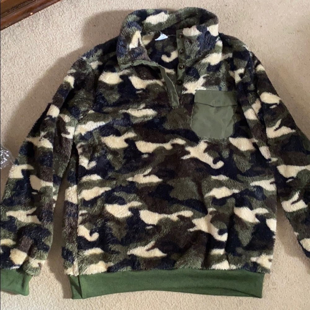 Camo Sweatshirt